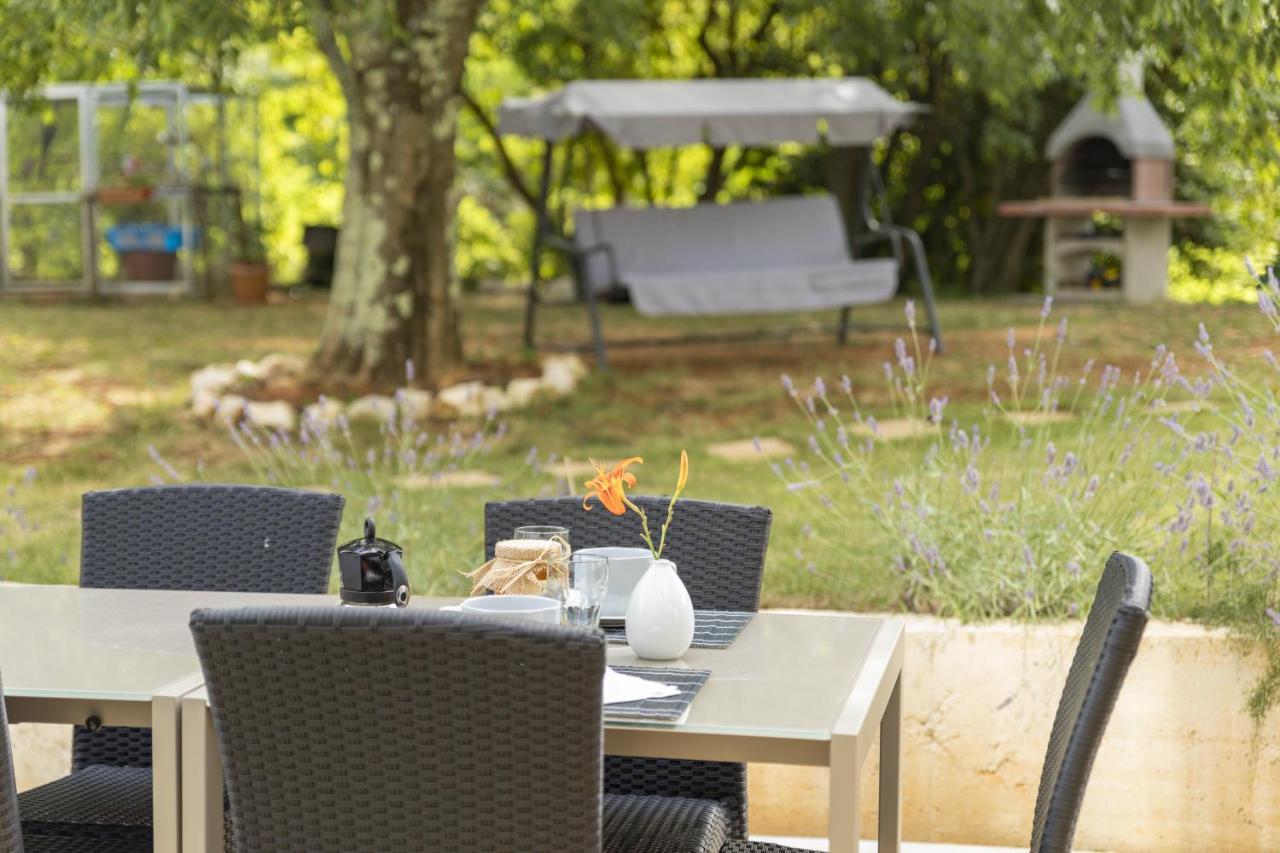 Luxury Villa Cetiri Hrasta Pićan Eksteriør billede