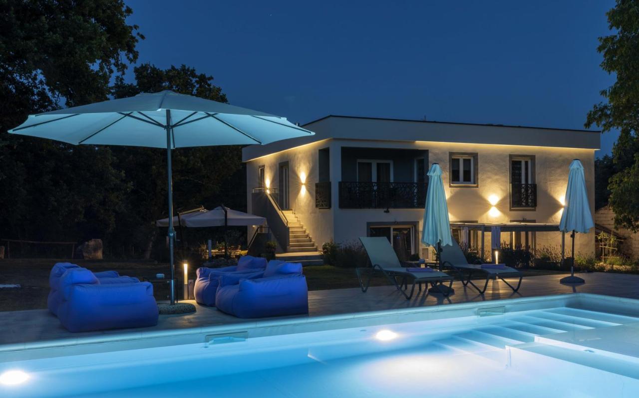 Luxury Villa Cetiri Hrasta Pićan Eksteriør billede